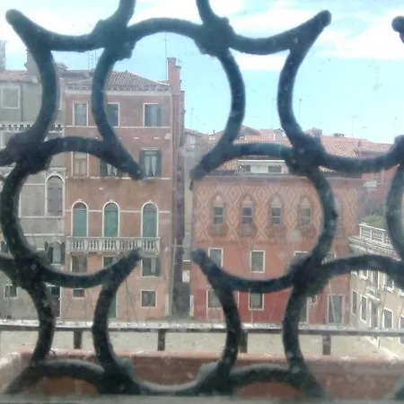 Historic Apartment *